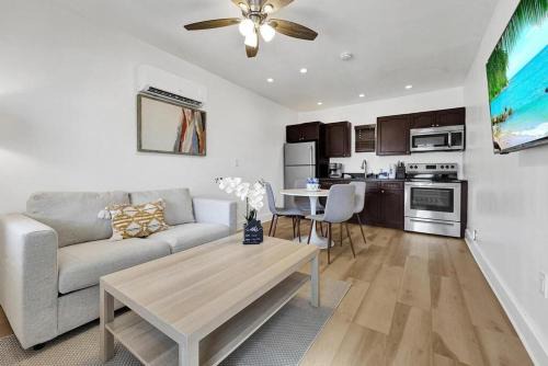 North Beach Apartment | Waves On Walnut # 2-beach Access