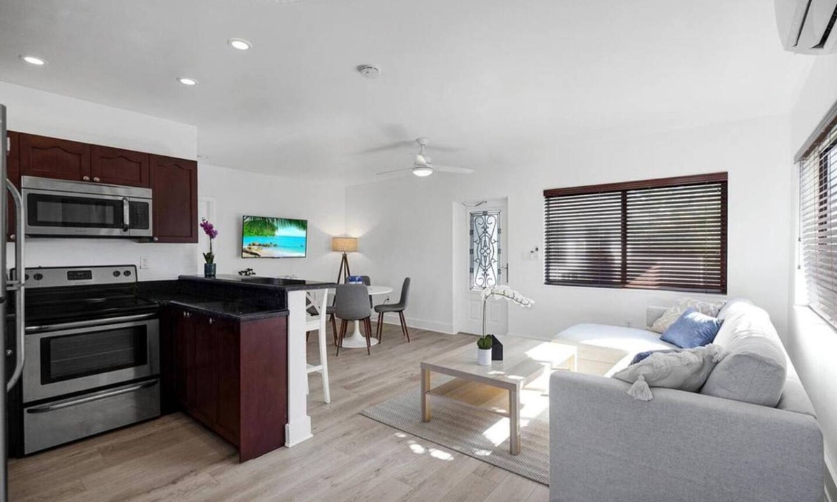 North Beach Apartment | Waves On Walnut 4-beach Access