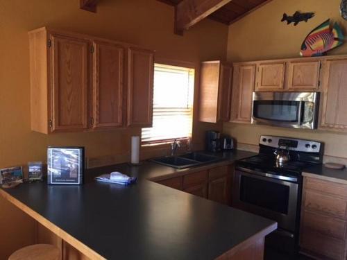 White Salmon House | Waveseeker