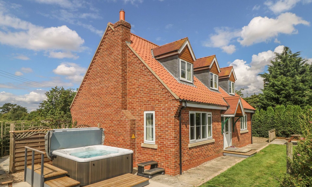 Storwood Cottage | Wayside Cottage