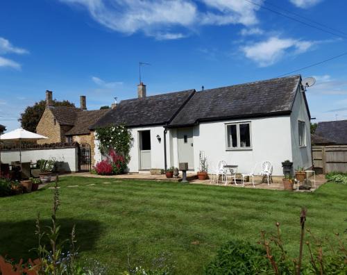 Whichford House | Wayside House B&B