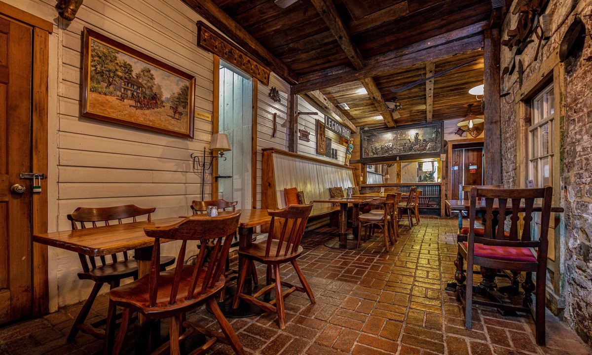 Middletown Hotel | Wayside Inn