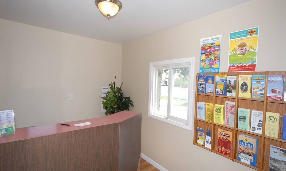 St Ignace Hotel | Wayside Motel