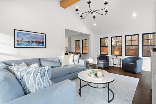 Wayzata Villa | Wayzata Cove