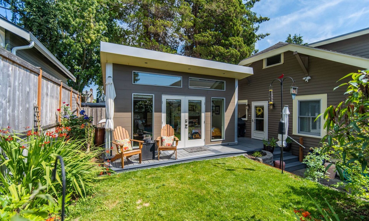 Wallingford House | WE HAVE AC!