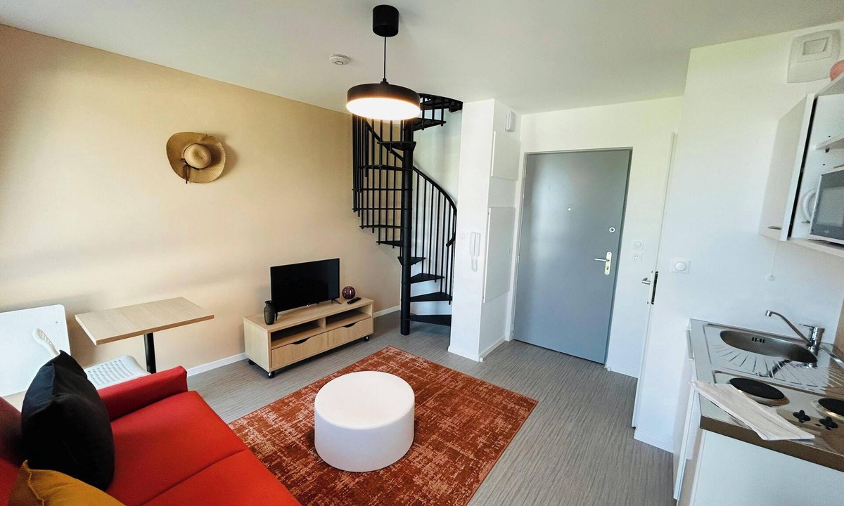 Barbatre Apartment | We Live In R - Duplex 501