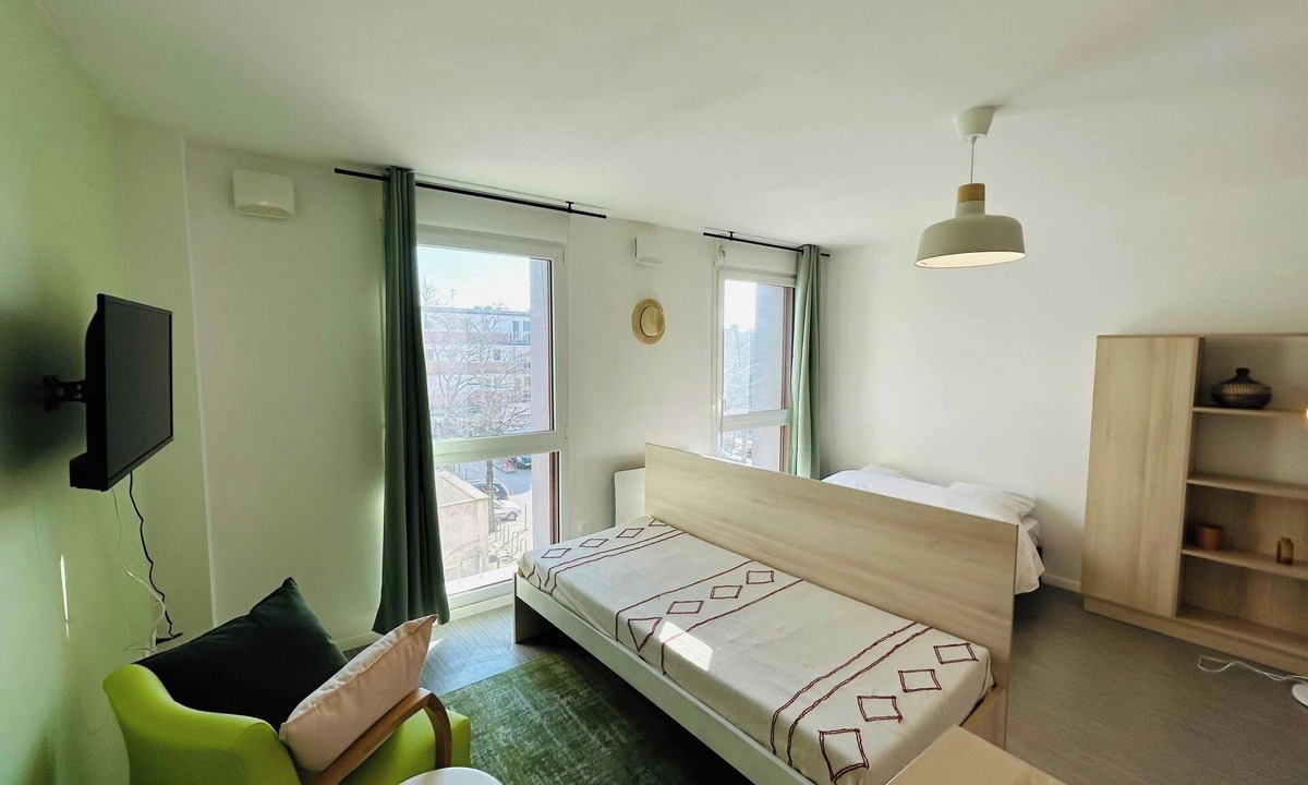 Barbatre Apartment | We Live In R - Suite 303