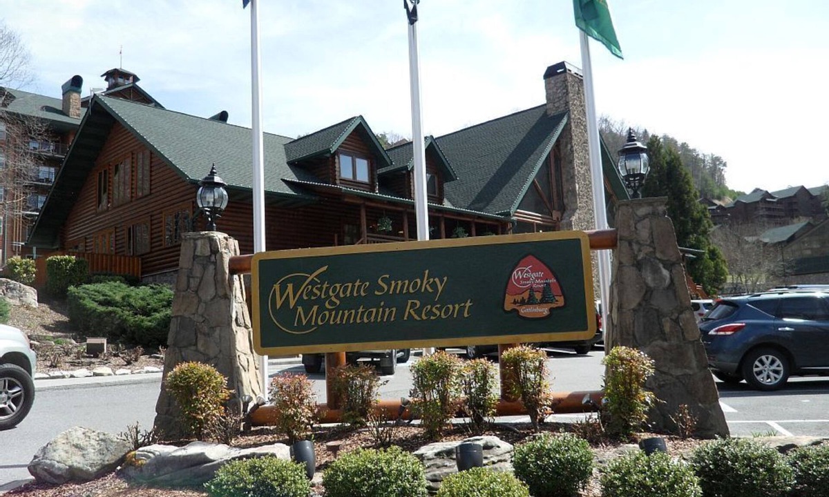 Gatlinburg Resort | We own 2 bedroom deluxe 1 week every year.