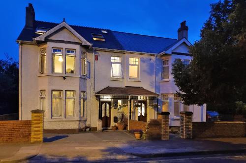 Penarth House | Weaver's House B and B