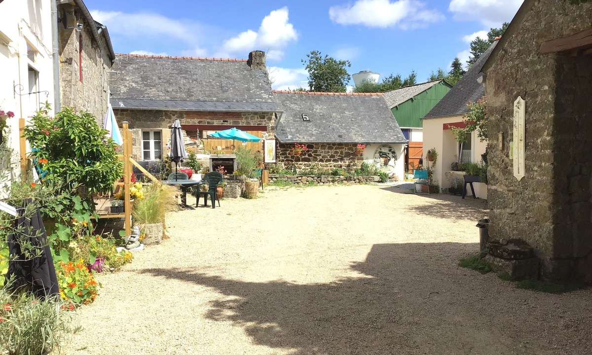 Glomel Bed & Breakfast | Webb's of Glomel