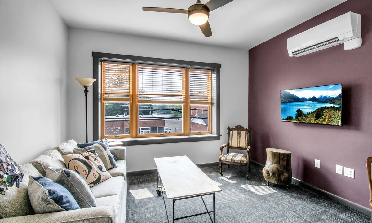 Lyndonville Hotel | Webber Hotel