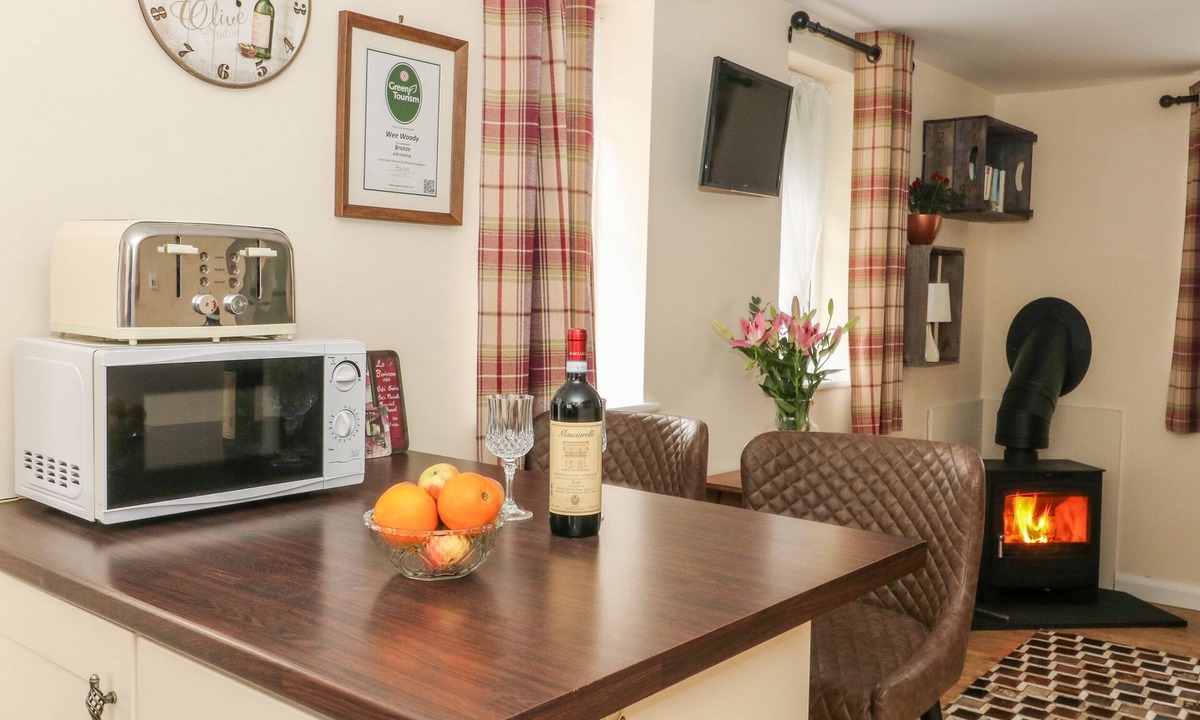 Cottingham Cottage | Wee Woody