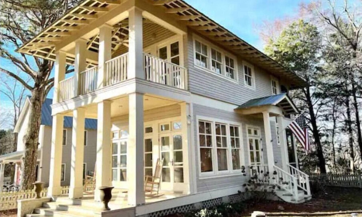 Pisgah House | Weekend at Tiffany’s