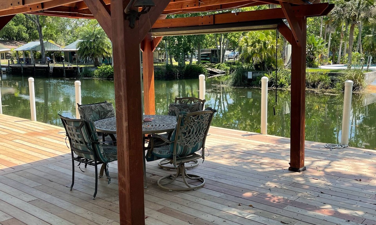 Weeki Wachee Gardens Cottage | Weeki fun house
