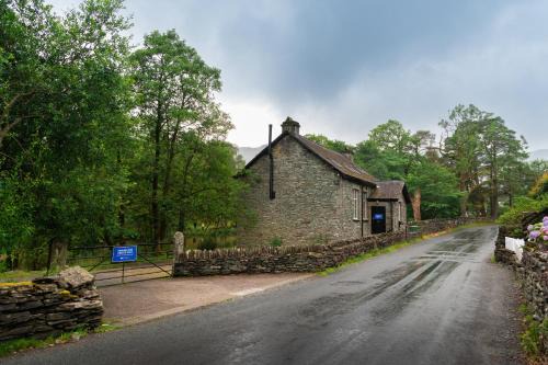 Chapel Stile House | Weirside