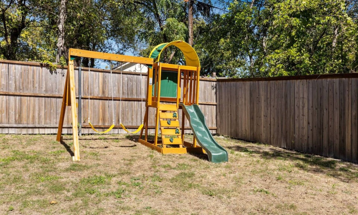 Cedar Crest House | Welcome 2 Dallas - 4 Miles to Downtown - Updated!