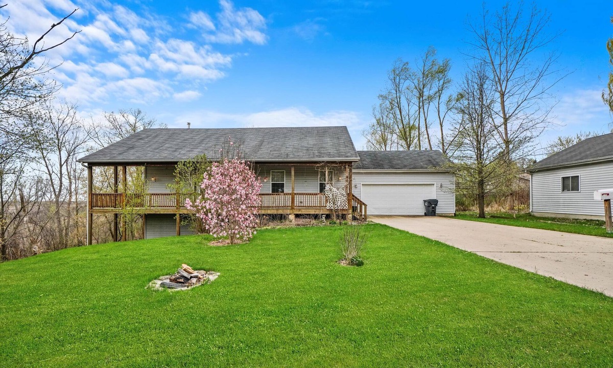 Waukegan House | Welcome Familys!