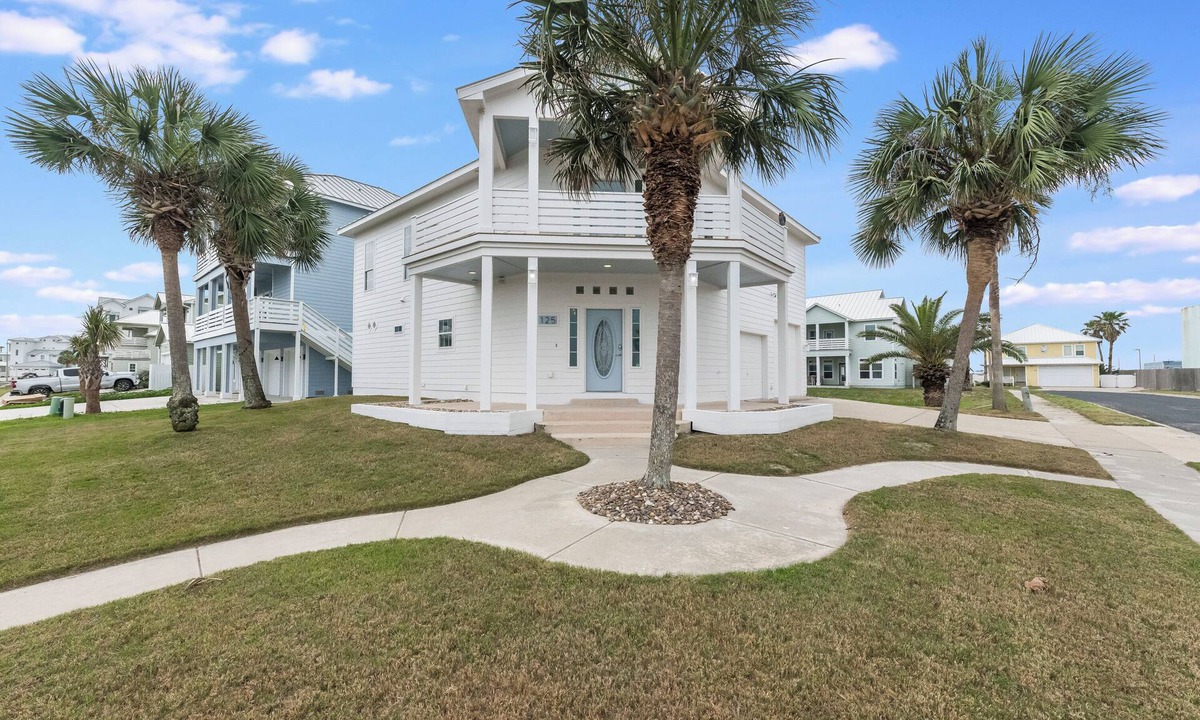 Port Aransas House | Welcome to a stunning vacation rental centrally located between Port Aransas & C