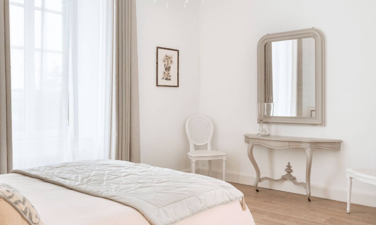 Becherel Hotel | Welcome to Arsene Gardens