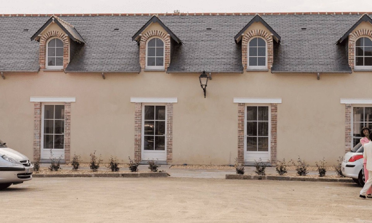 Becherel Hotel | Welcome to Arsene Gardens