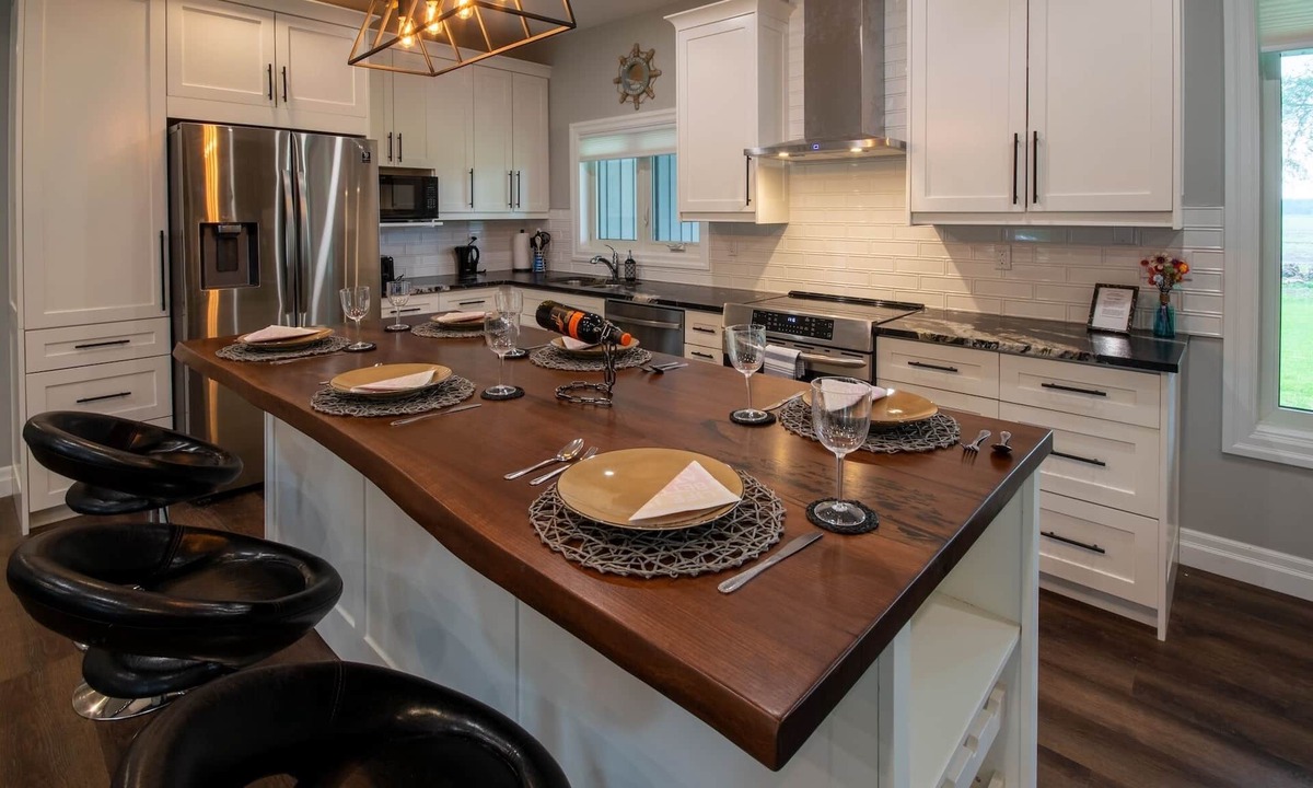 Lambton Shores Cottage | Welcome to Ausable Retreat — where river adventures and family fun come together