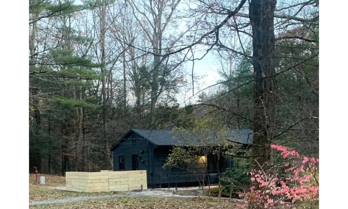 Accord Cottage | WELCOME TO BONE HOLLOW COTTAGE IN THE WOODS
