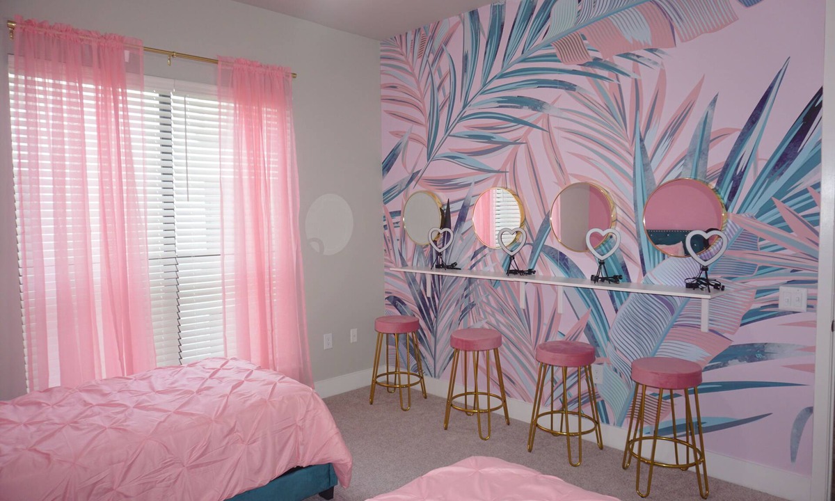 Energy Corridor Apartment | Welcome to Gurl World Pink 2 bdr Loft