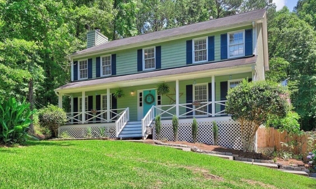 Church Street Apartment | Welcome to Ina’s Guest SuitenGreat location in Fayetteville, Georgia!