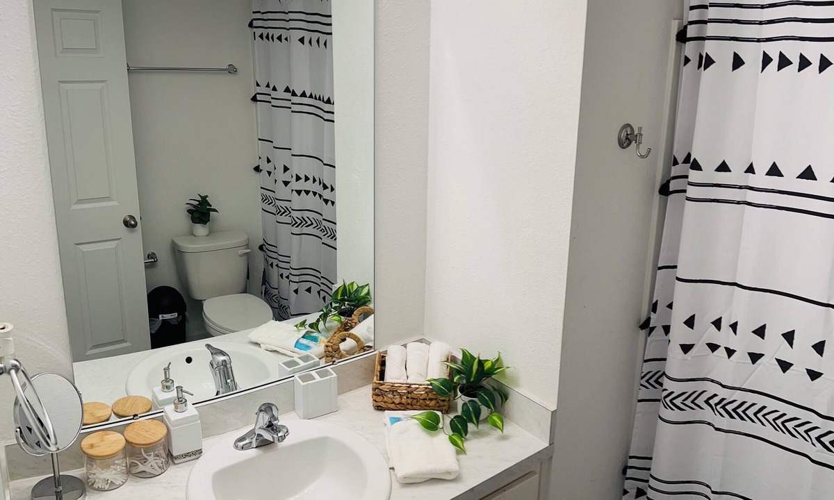 Baymeadows House | Welcome to Jax Nest!