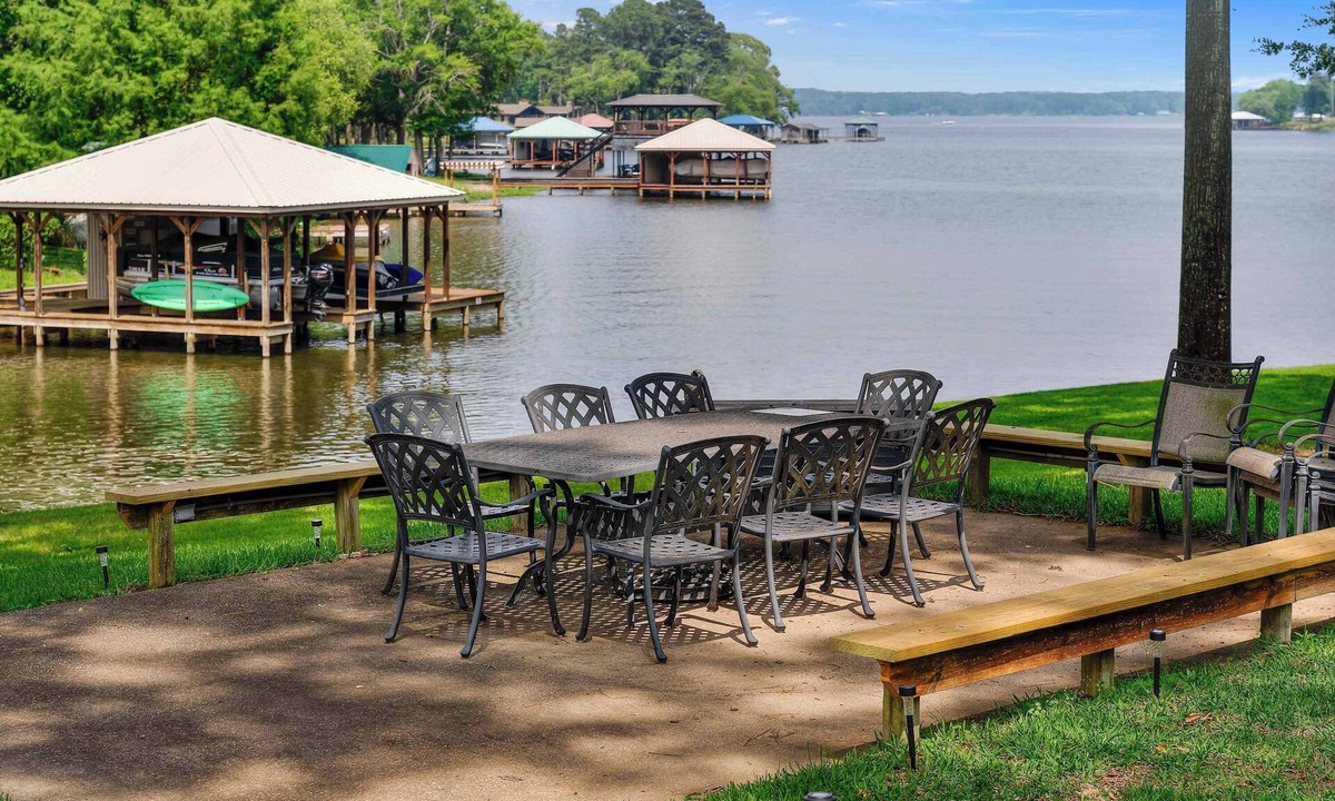 Berryville House | Welcome to Lake Blessing 2026