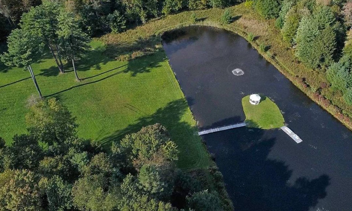 White Lake House | WELCOME TO NOBLE NEST!