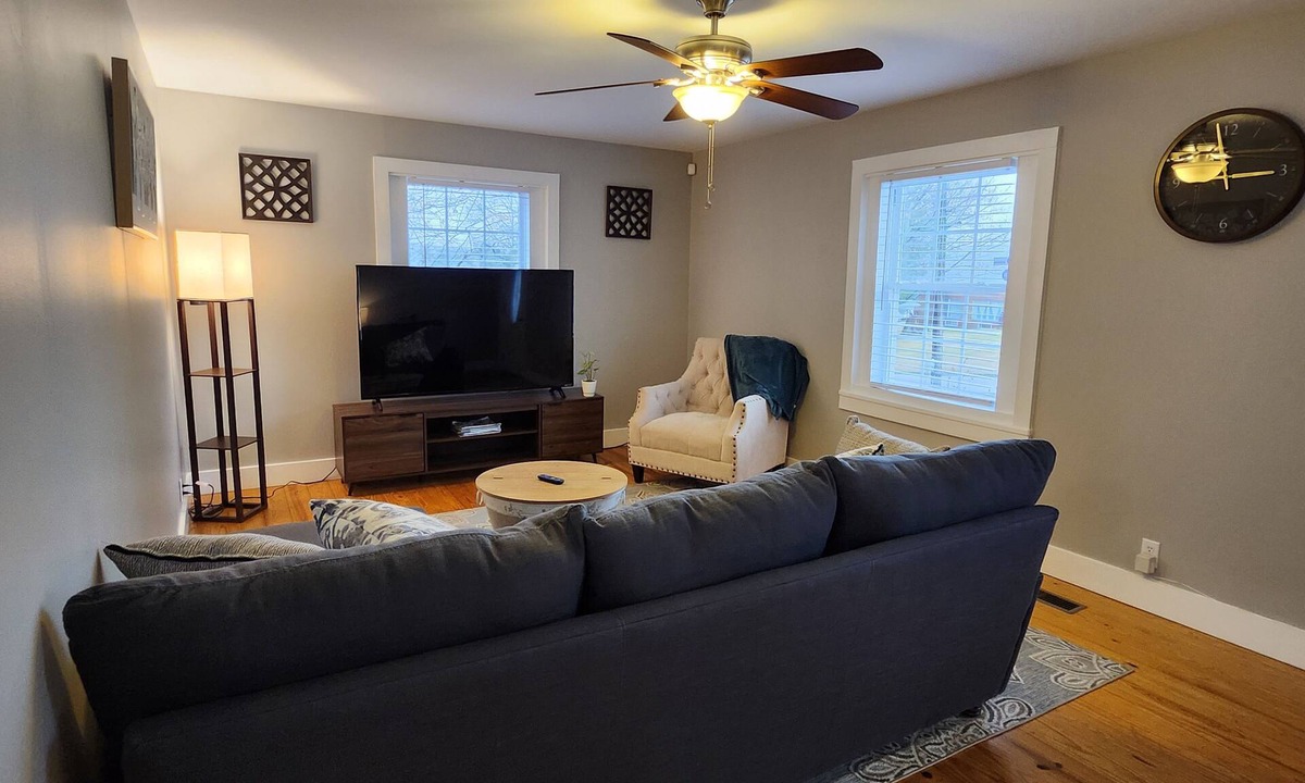 Sweetwater House | Welcome to our cozy Price Street cottage in the sweetest town in East, TN.