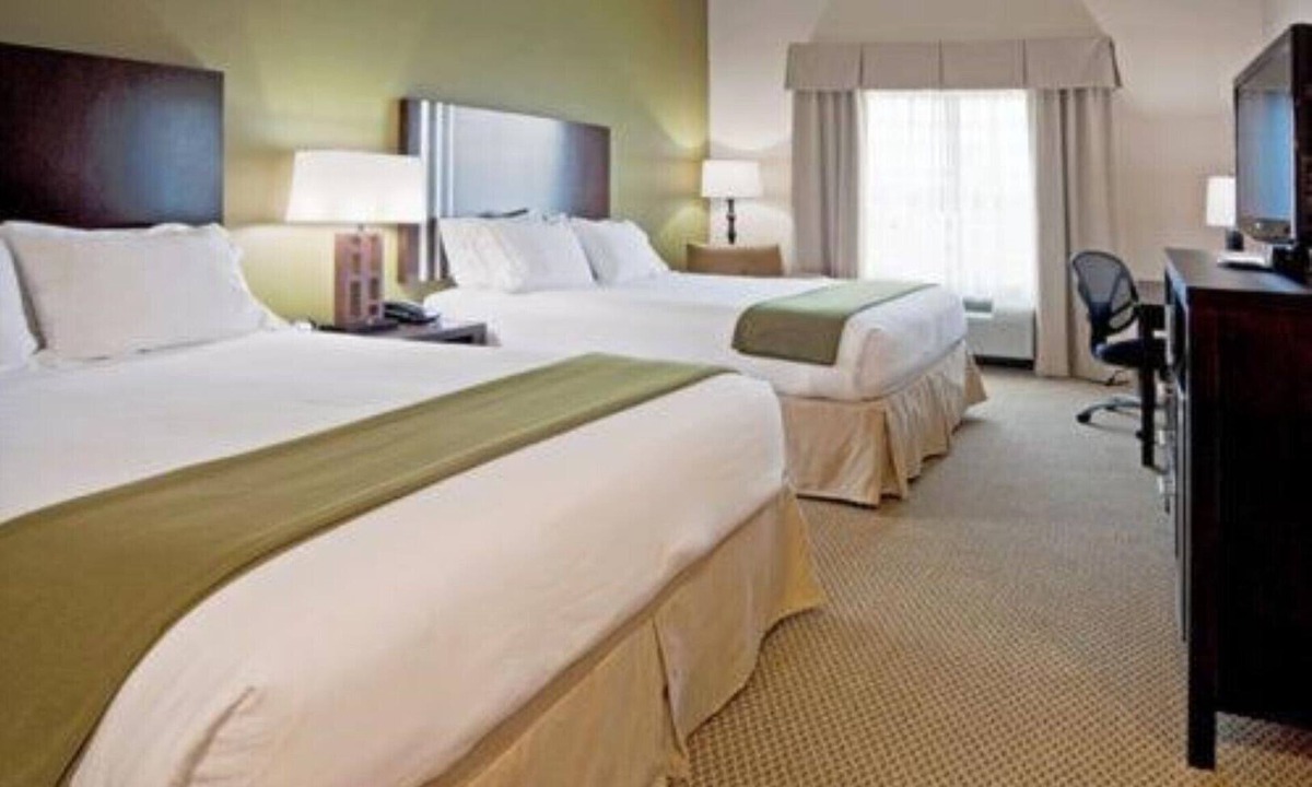 Lake Wales House | Welcome to our Lake Wales Hotel in Central Florida, check out our .