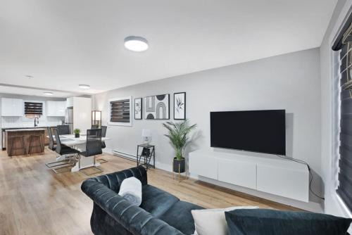 Welland Apartment | Welcome To Our Modern 2Bdrm,1Bth w, Laundry,BBQ