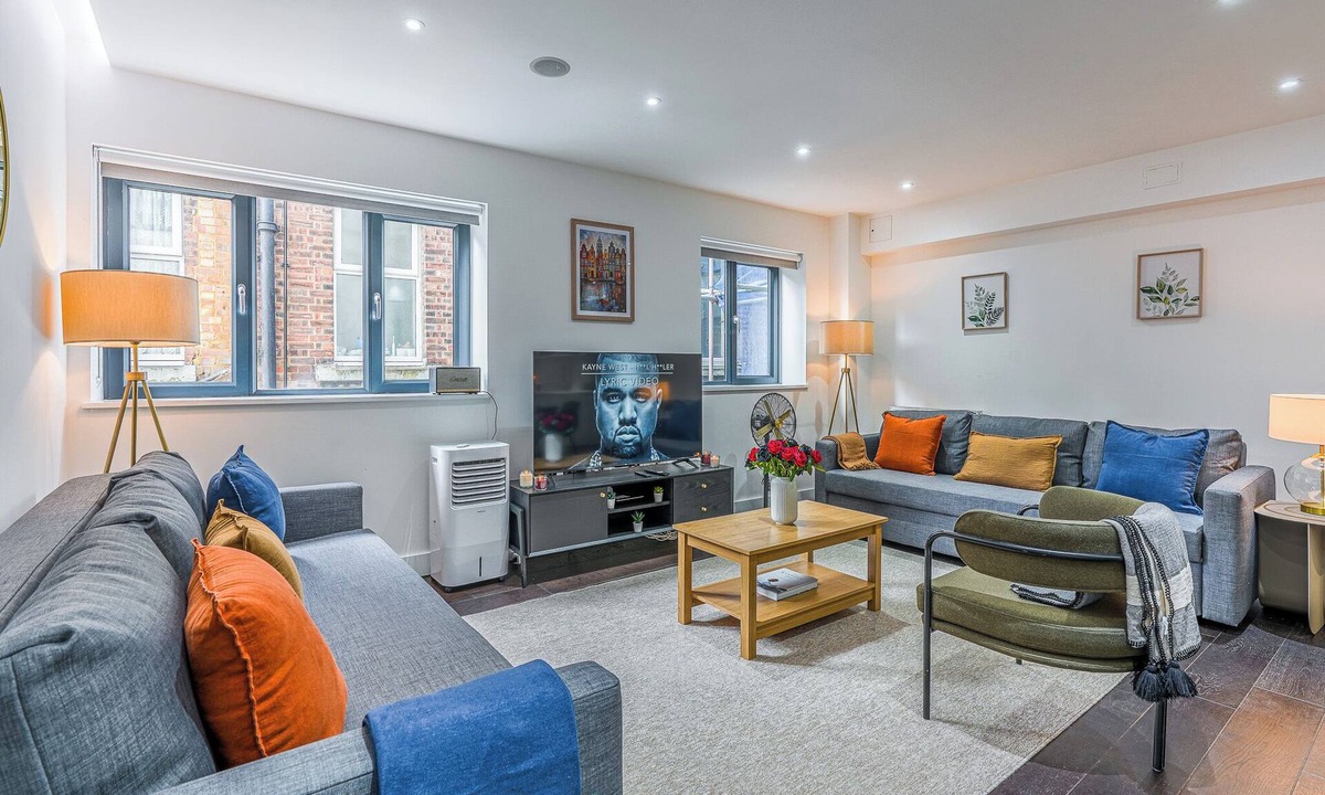Fulham Broadway Apartment | Welcome to Plotseeker’s Perfect London Old Brompton Apartment