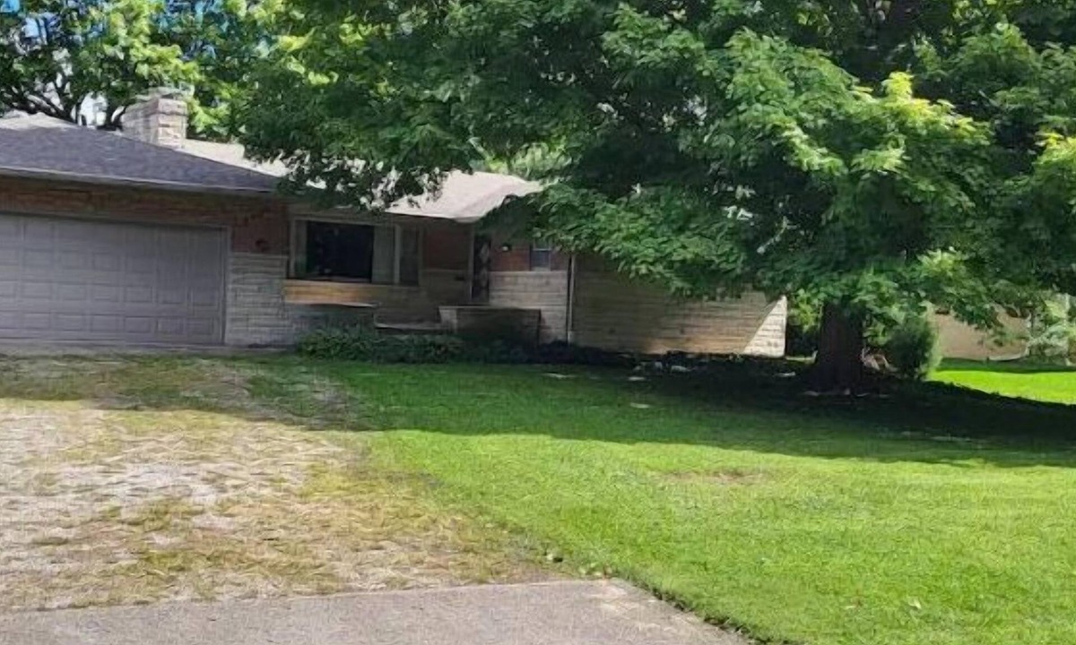 Indianapolis House | Welcome to Retro House! Take a trip back in time.