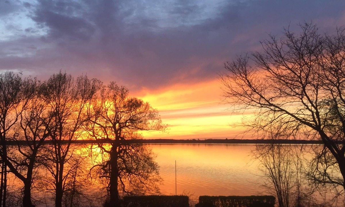 Cressy Apartment | Welcome to Sunset View!