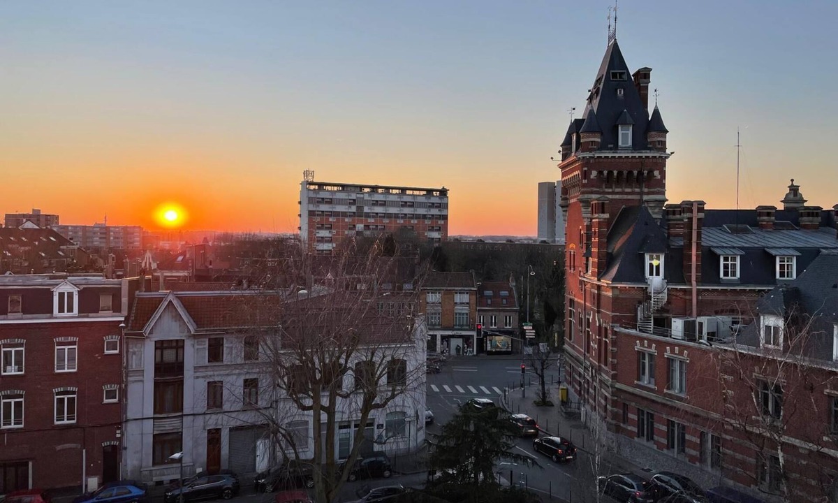 La Madeleine Apartment | Welcome to Sunset ☀️
