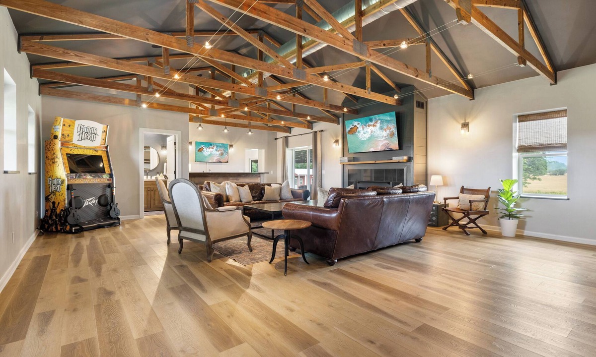 Sedalia House | Welcome to The Bunk House — Your Private Getaway Between Murray & Mayfield!