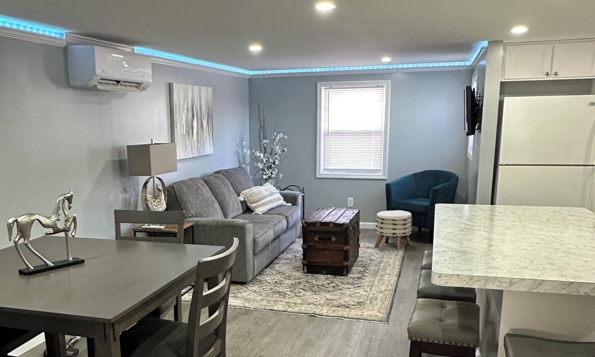 Cannon Apartment | Welcome to The Classic Corner—a freshly renovated unique apartment.