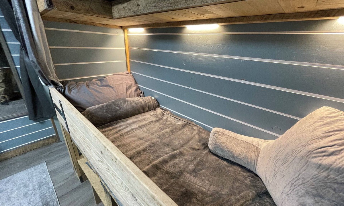 Howland House | Welcome to The Howland Hideout!