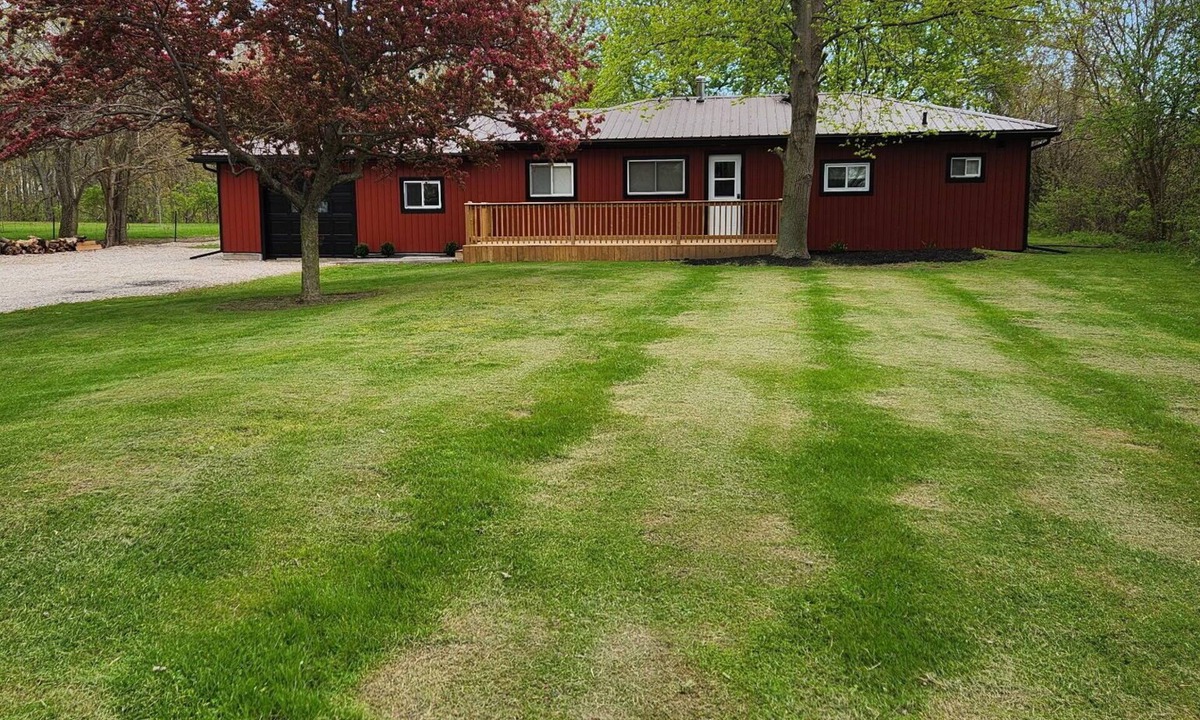 Kingsville Cottage | Welcome to the Islanders Inn