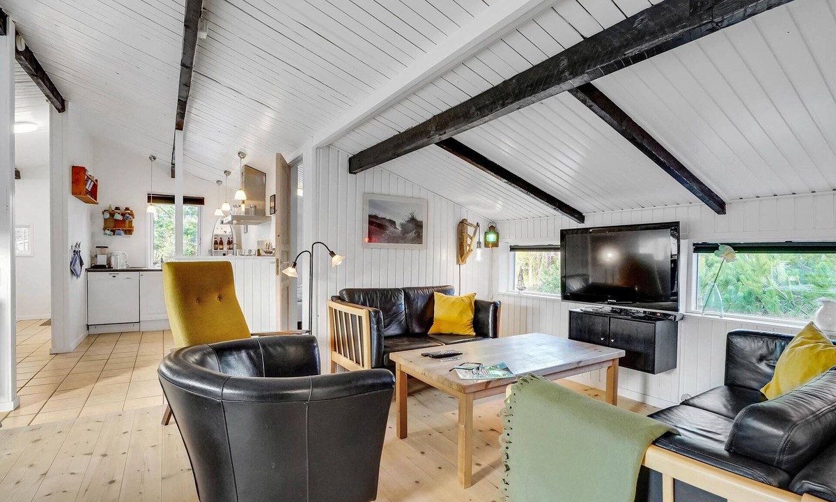 Sønder Vorupør House | Welcome to this beautiful vacation home in beautiful surroundings close to the North Sea coast.
