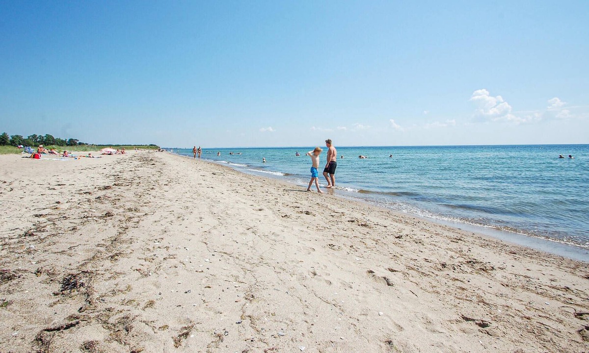 Flovt Strand House | Welcome to this wonderful cottage with jacuzzi and sauna.