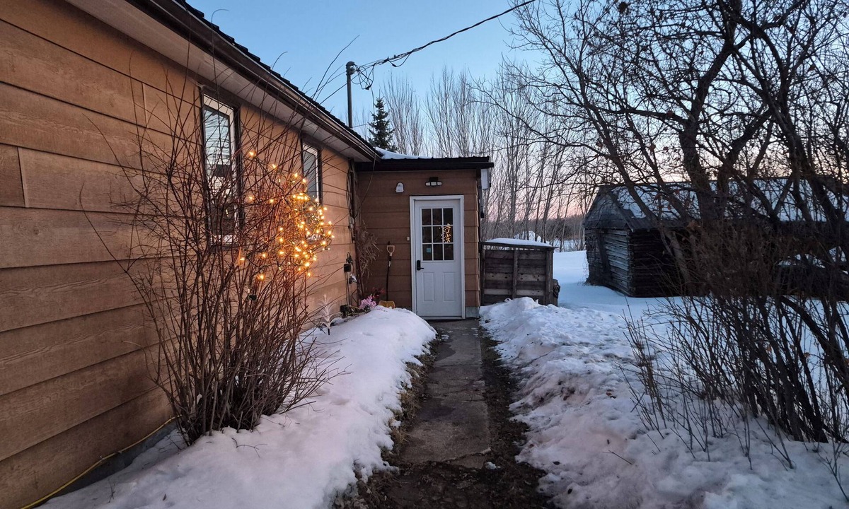 Oakbank Cottage | Welcome to your quiet retreat. Family friendly