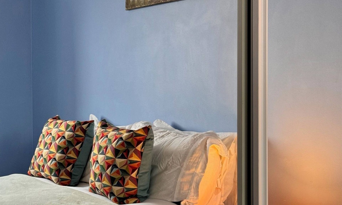 Hucclecote Apartment | Welcoming 1BR Gloucester/Cheltenham