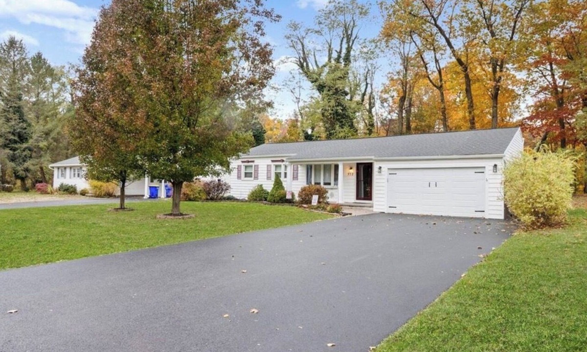 Webster Crossing House | Welcoming 3-bedroom house in Webster