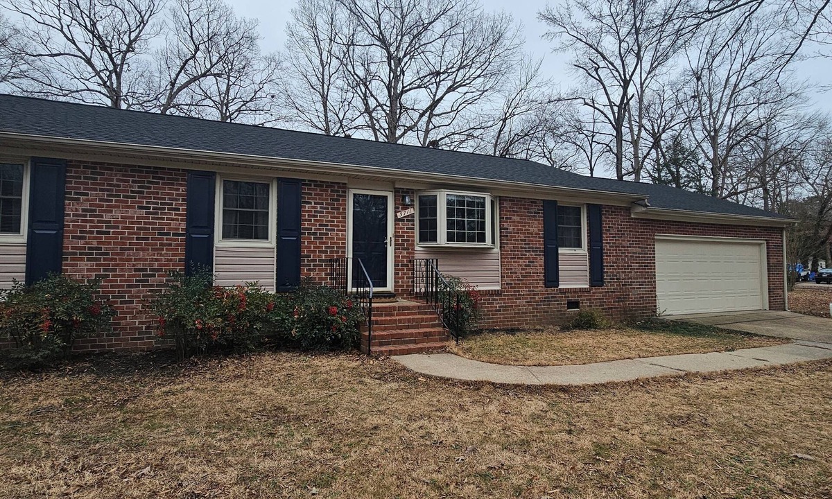 Hopewell House | Welcoming 4-bedroom house charming Hopewell.