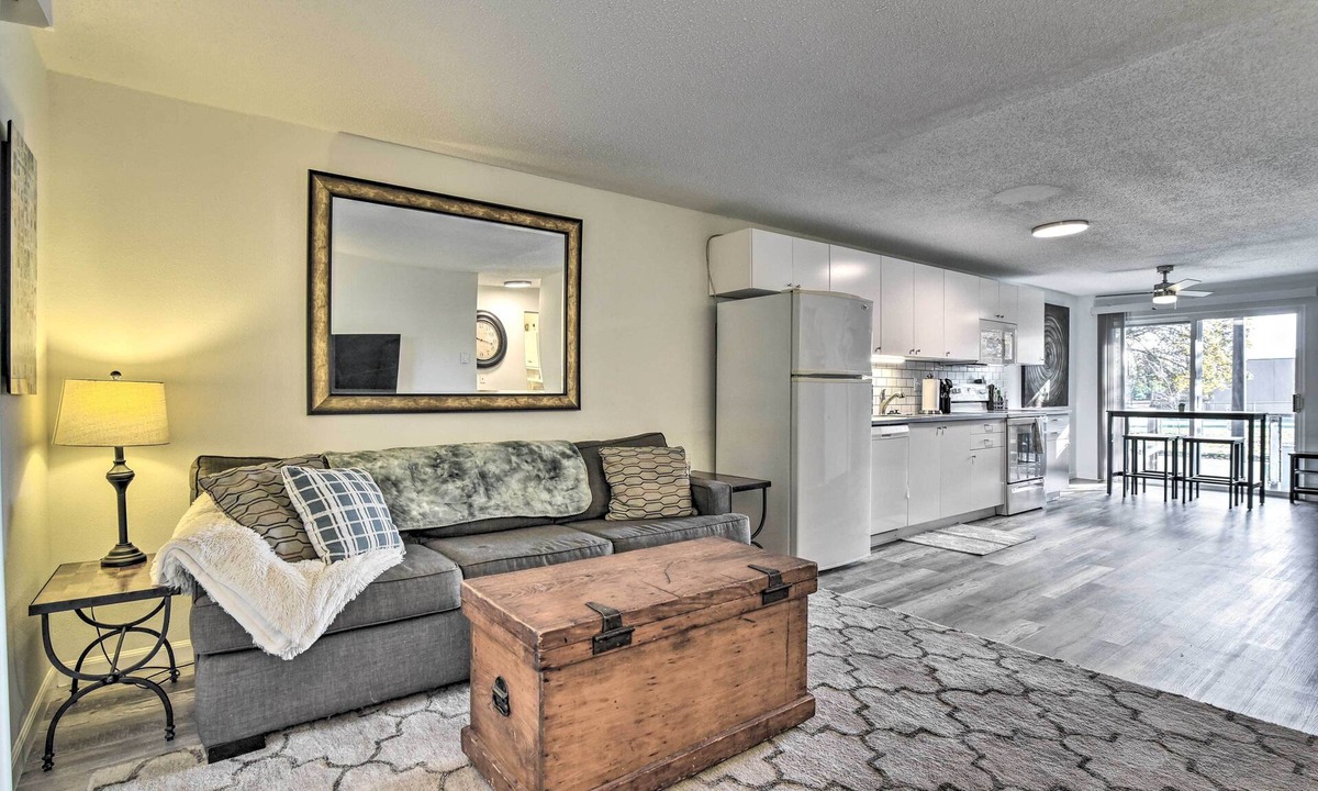 Gresham Apartment | Welcoming Apartment: Walk to Old Town Gresham