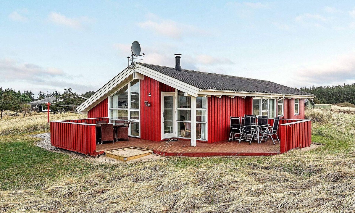 Hirtshals House | Welcoming Holiday Home in Hirtshals with Sauna